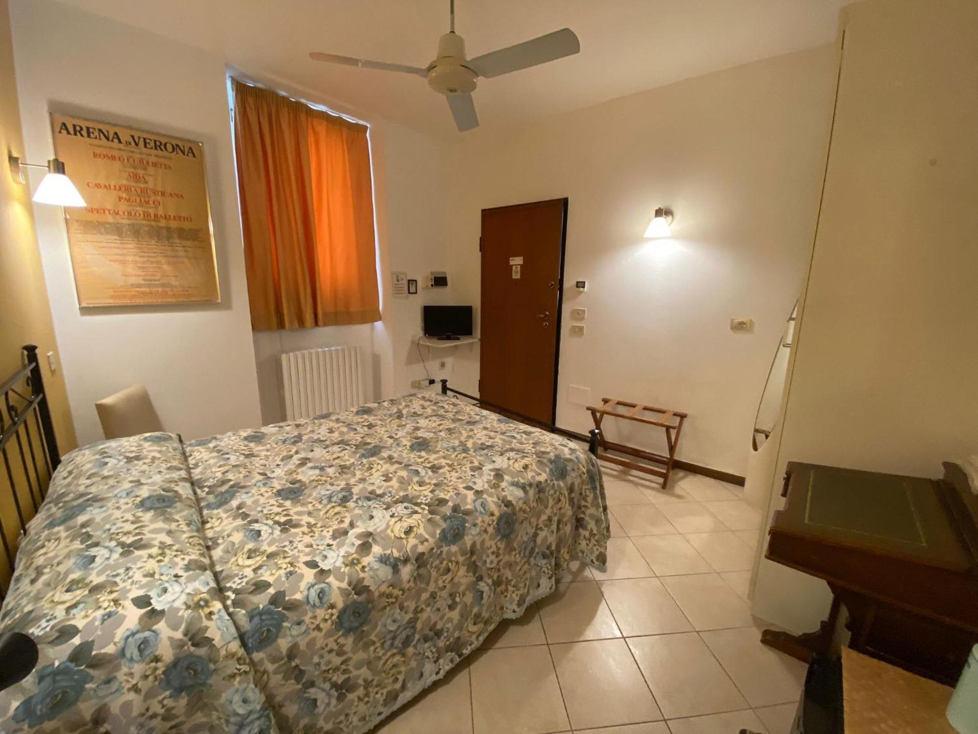 Alloggio Le Casette Di Zecca Giorgia Verona Bagian luar foto